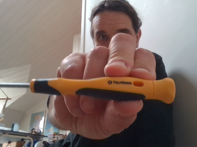 yellow_black_screwdriver.png